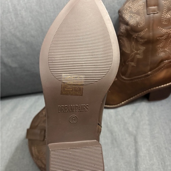 Dream Pairs Brown Heeled Boots - Picture 3 of 6